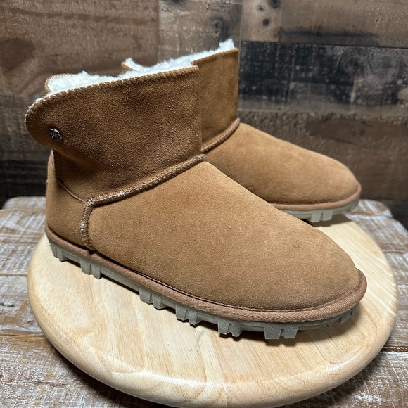 Tommy Bahama Women’s Brown Afet Suede Shear Lined Comfort Ankle Boots Size 10 - Picture 1 of 8